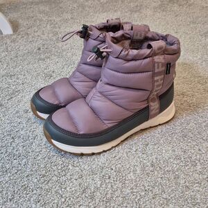 The North Face ThermoBall Lace Up Waterproof Snow Boots Size 7